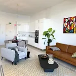Bluefish Seaviews - Luxury *
