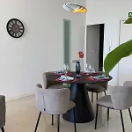 Bluefish Seaviews - Luxury *