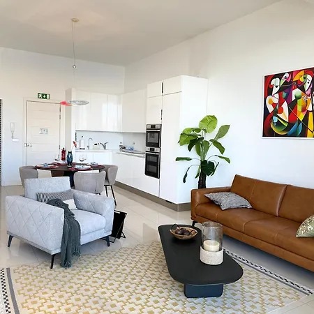 Bluefish Seaviews - Luxury *