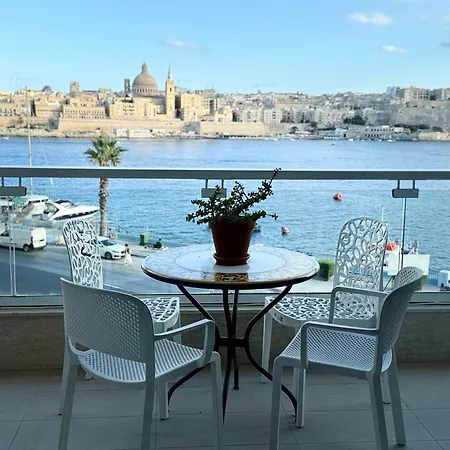 Bluefish Seaviews - Luxury *