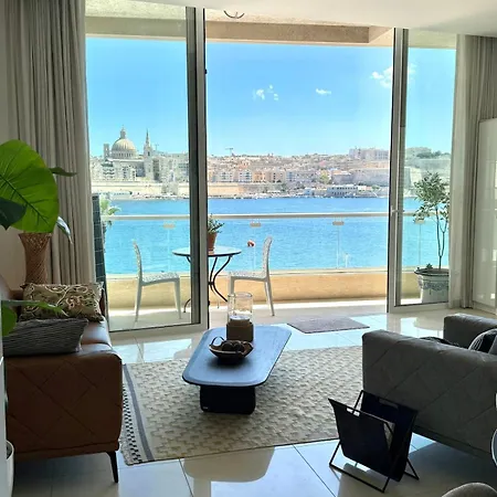 Bluefish Seaviews - Luxury *