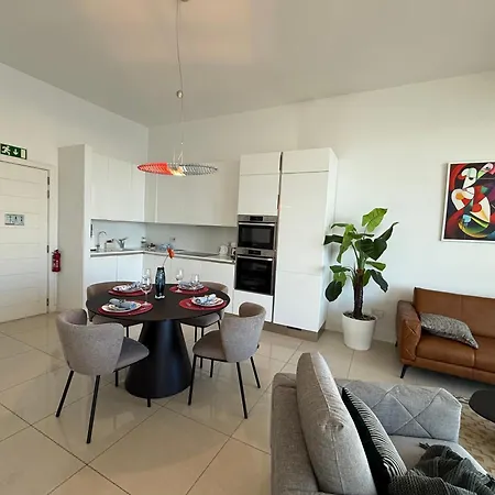 Bluefish Seaviews - Luxury *