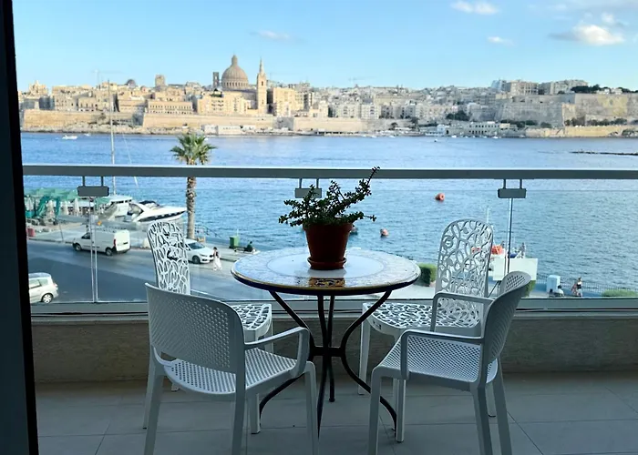 Bluefish Seaviews - Luxury *