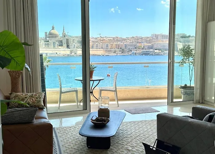 Bluefish Seaviews - Luxury *