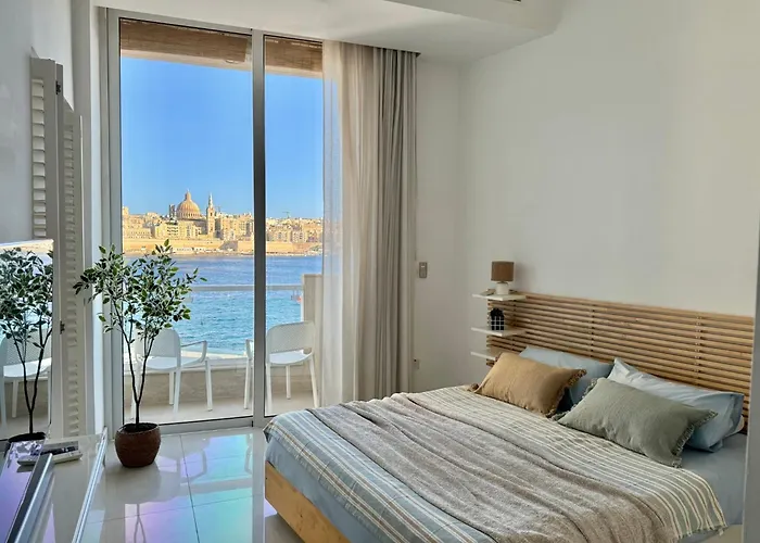 Bluefish Seaviews - Luxury Apartament *